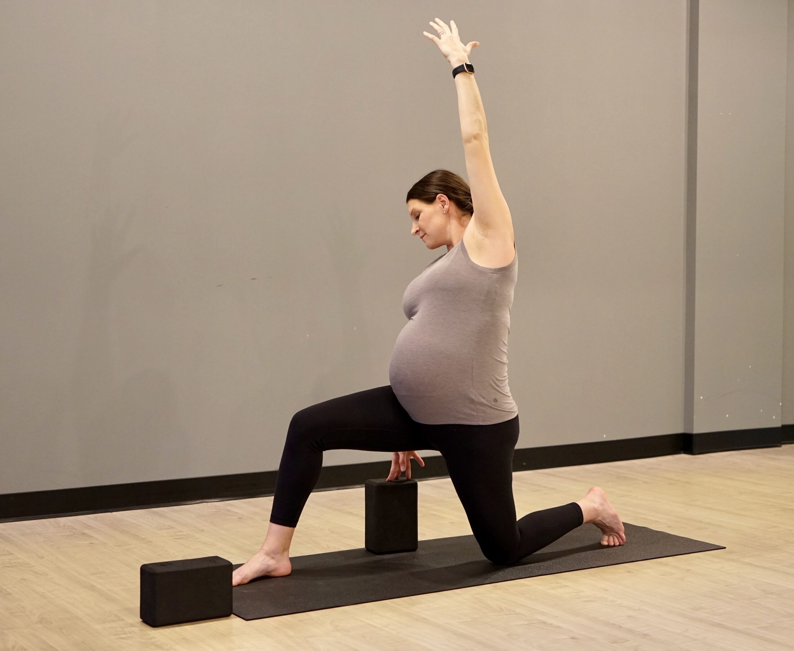 Prenatal Yoga: Are Inversions Safe During Pregnancy? - Oona